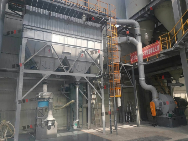 膨潤土超微沖擊磨--遼寧某新材料公司