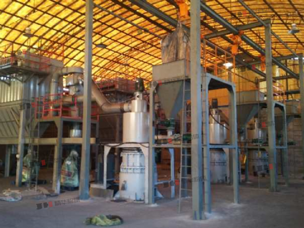 煅后焦輥壓磨--山西某生產(chǎn)現(xiàn)場(chǎng)