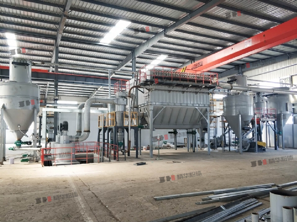 煅后焦輥壓磨--江西某生產(chǎn)現(xiàn)場(chǎng)